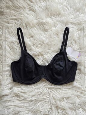 Supportive Black Underwire Bra with Adjustable Straps